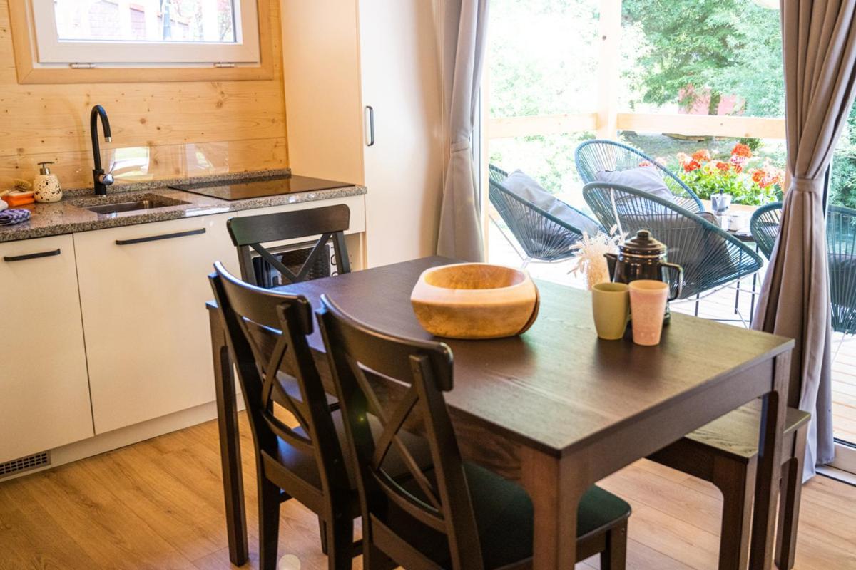 Camping Jungfrau Lauterbrunnen Ngoại thất bức ảnh