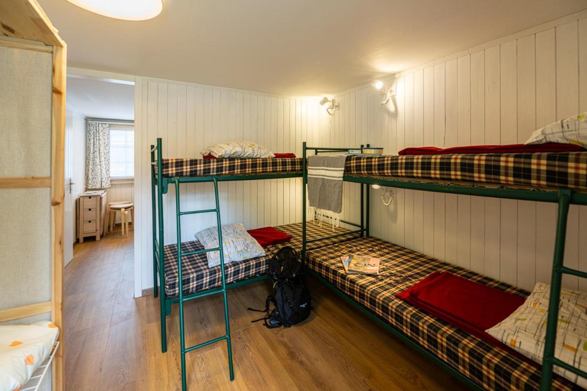 Camping Jungfrau Lauterbrunnen Ngoại thất bức ảnh