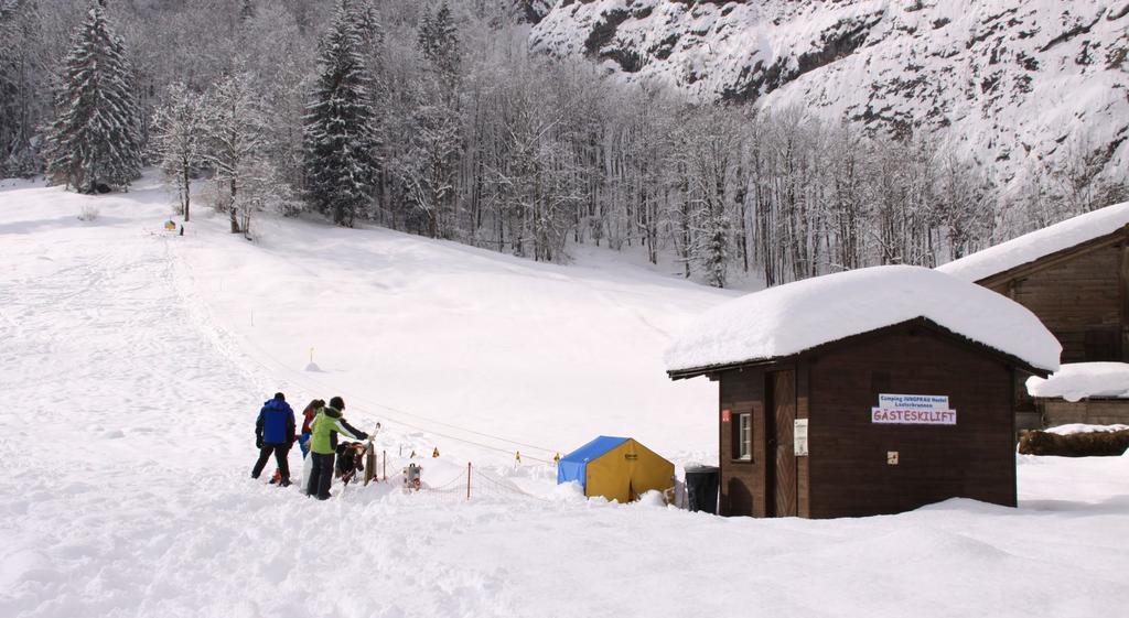 Camping Jungfrau Lauterbrunnen Ngoại thất bức ảnh