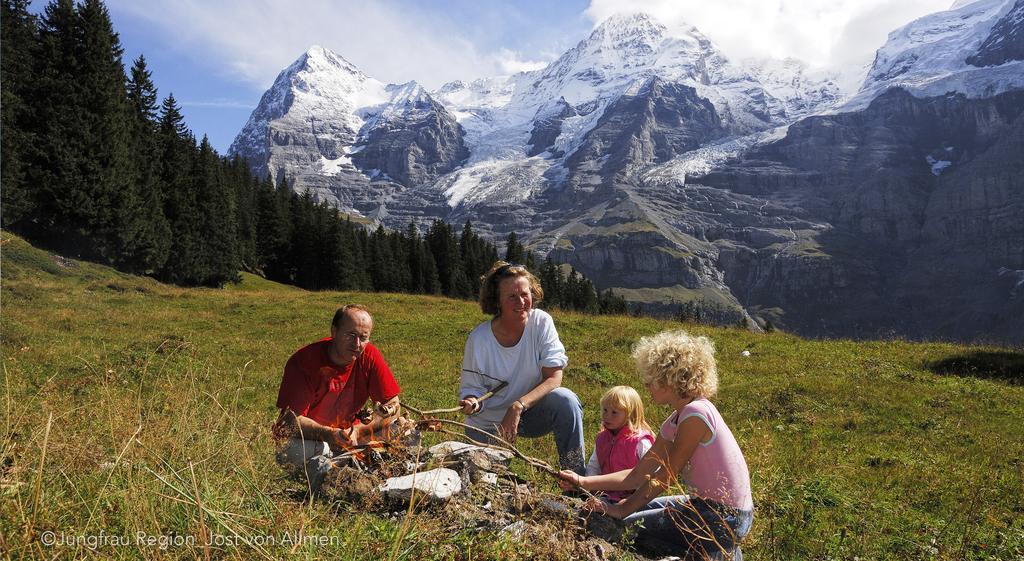 Camping Jungfrau Lauterbrunnen Ngoại thất bức ảnh