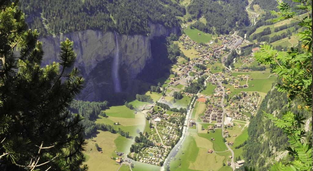Camping Jungfrau Lauterbrunnen Ngoại thất bức ảnh
