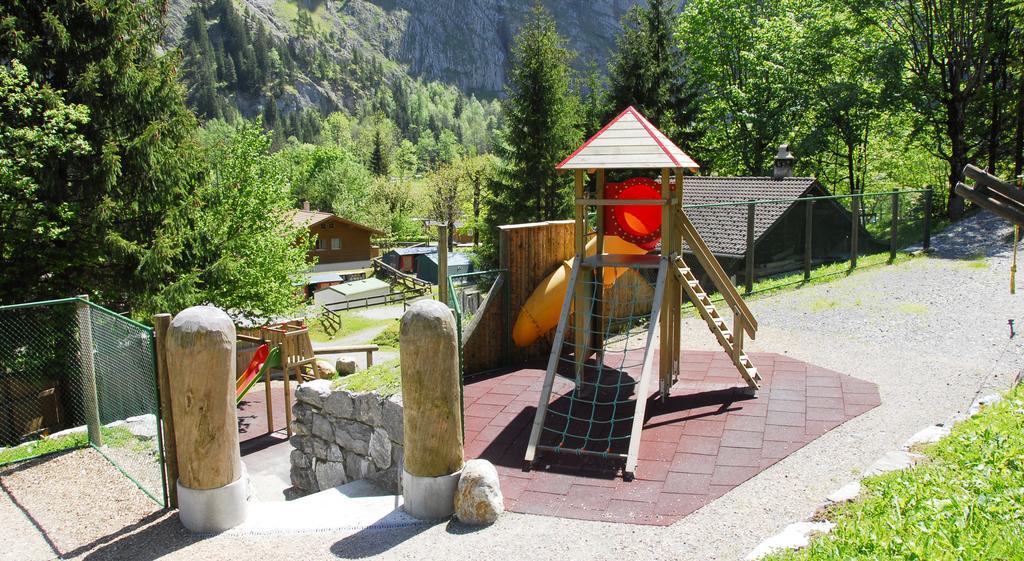 Camping Jungfrau Lauterbrunnen Ngoại thất bức ảnh